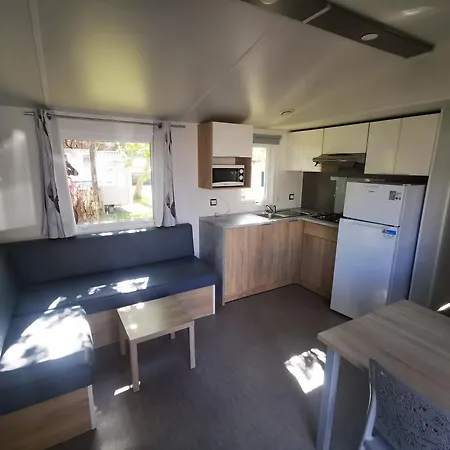 キャンプ場 Mobil 6 Personnes En 4 Etoiles